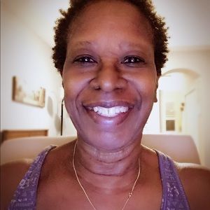 Meet your Posher, Juanita